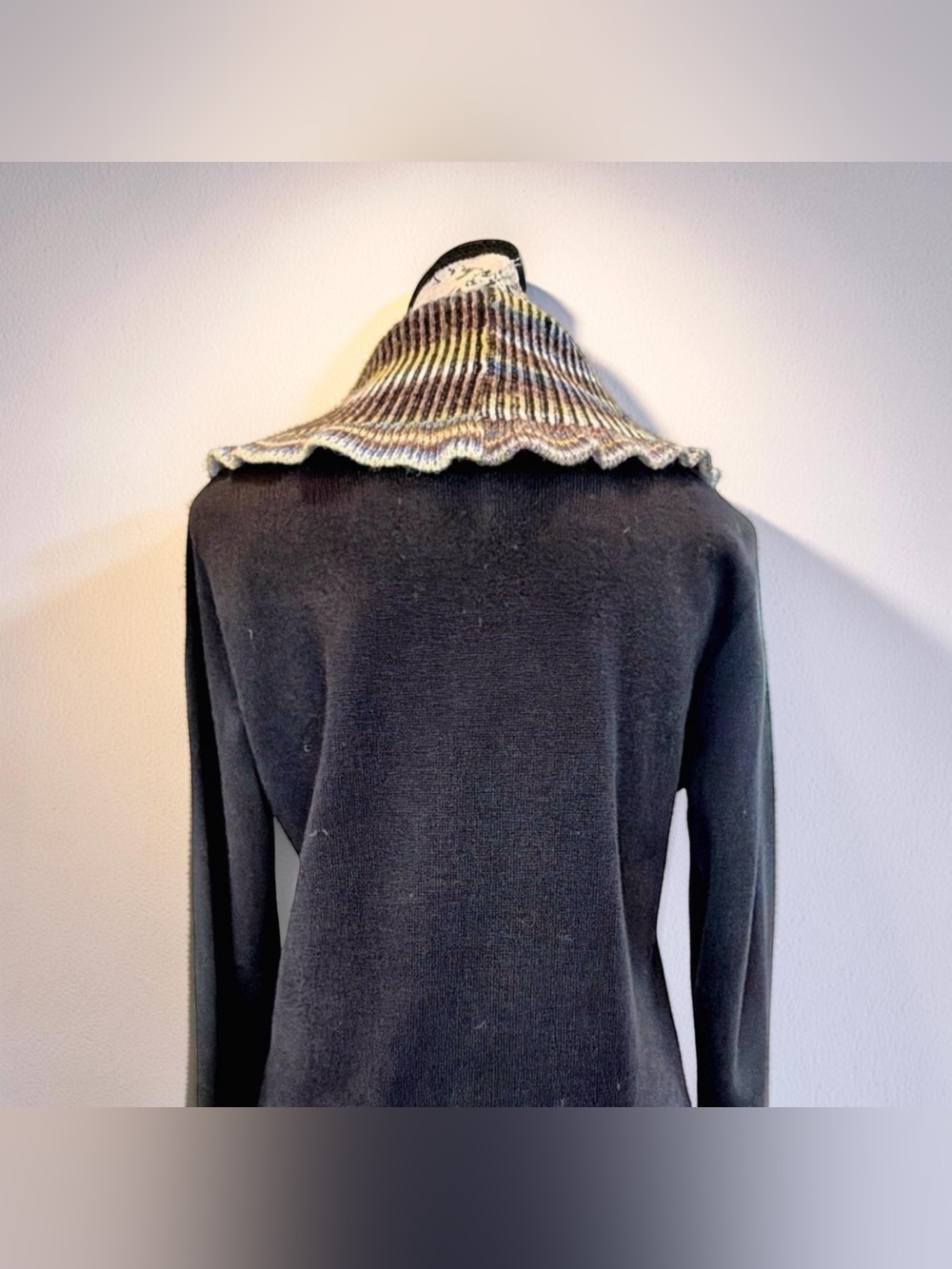 ANGEN Merino Wool Ruffle Shawl Collar Cardigan | Small | Multicolor Trim | Italy - Picture 9 of 14